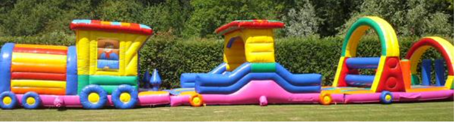 chateau gonflable : petit train